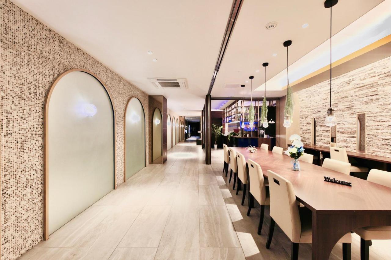 Shinsaibashi Crystal 4* Ōsaka